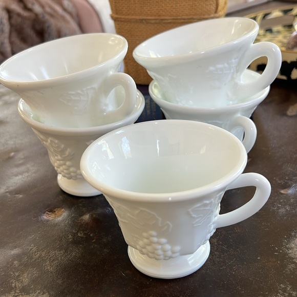 Vintage milk glass cups 5 Harvest Grape - Picture 6 of 8
